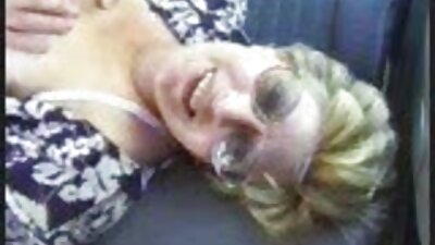 سوبر وقحة يأخذ الديك ضخمة تصل سكس رومانسي اسرائيلي لها الأحمق