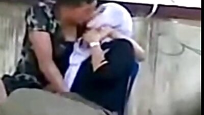 أحمر ينتقد سكسي اسراىيلي أختها صديقها معها في الغرفة