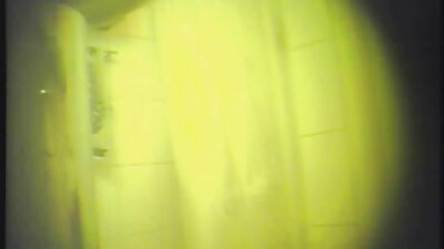 شقراء عاهرة مع سيقان مقاطع سكس اسرائيلي طويلة يحبها الأخ الأكبر